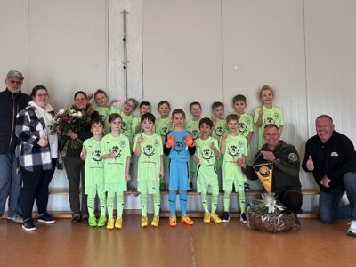 Neue Trikots für die F-Jugend des SV Seebarn